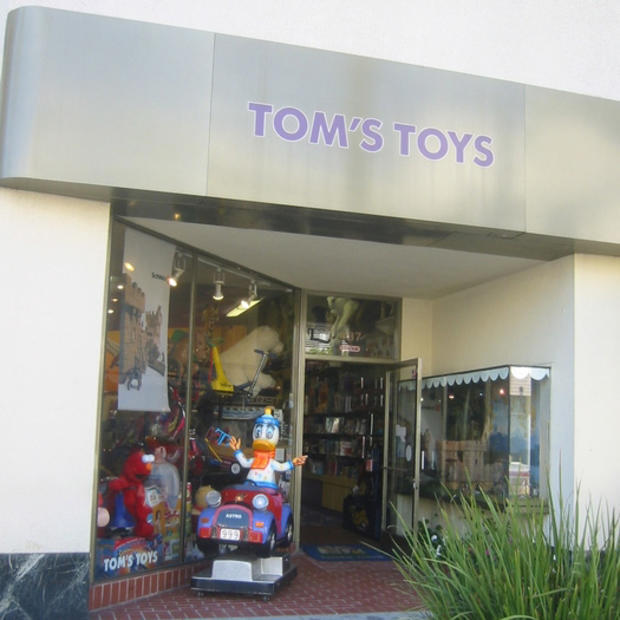 toms toys 
