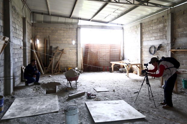 Mexican drug lord's brazen tunnel escape 