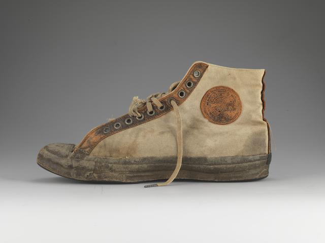 Converse All Star - 1917 - The Rise of Sneaker Culture - CBS News