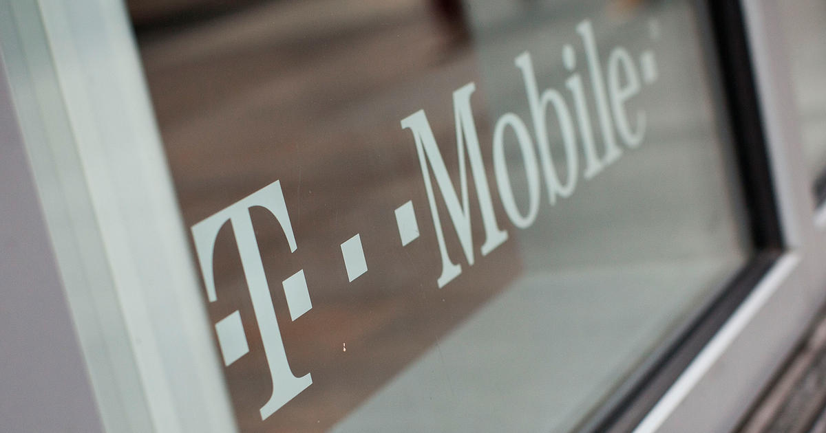 T Mobile Sprint Customers Report Service Outages Cbs Los Angeles