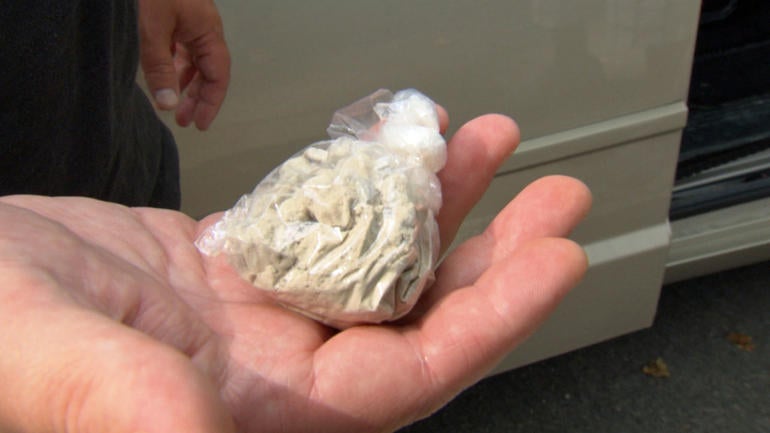 heroin-bag-of-heroin.jpg