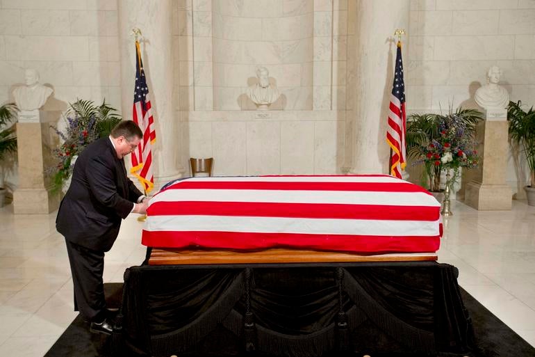 2016-02-19t175620z1527461171tb3ec2j1dtl3irtrmadp3usa-court-scalia.jpg