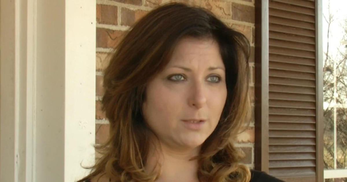 Ousted S.C. teacher says nude photos, threats put in her 