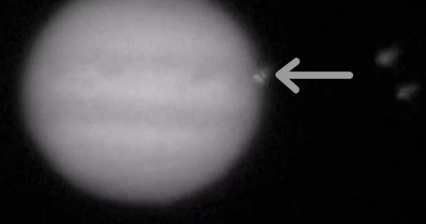 comet hits jupiter