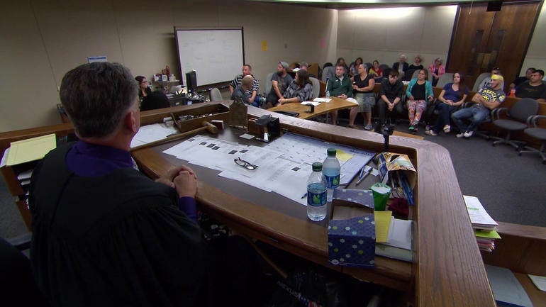 judge-scott-vanderkarr-court5.jpg