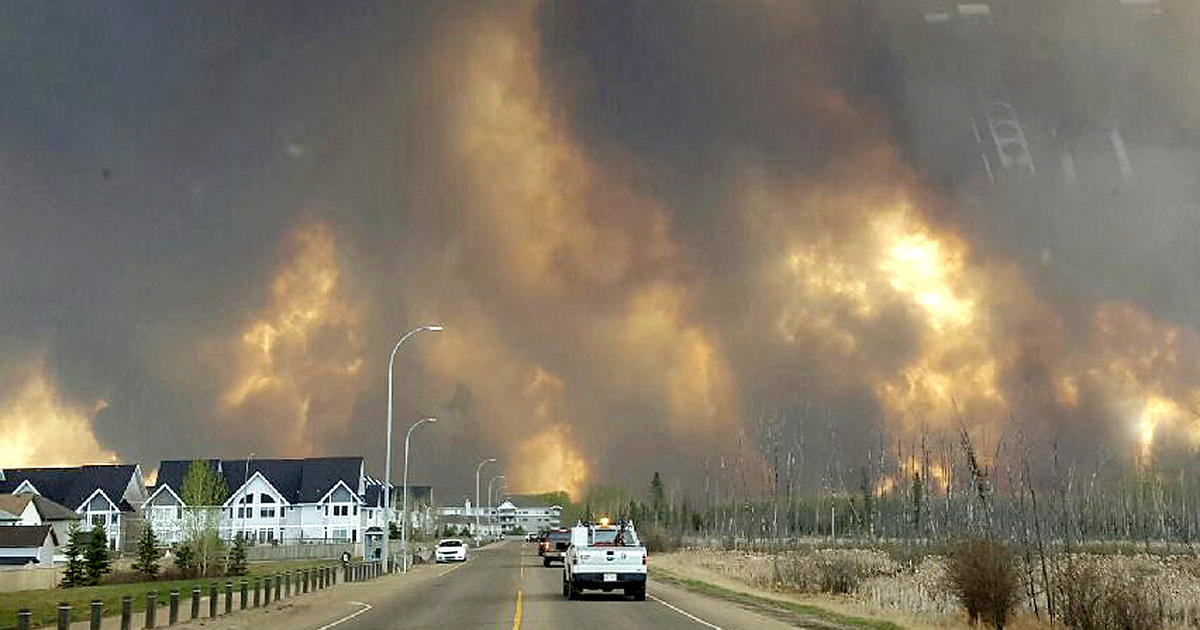 Fort McMurray wildfire in Alberta Canada forces evacuation of entire