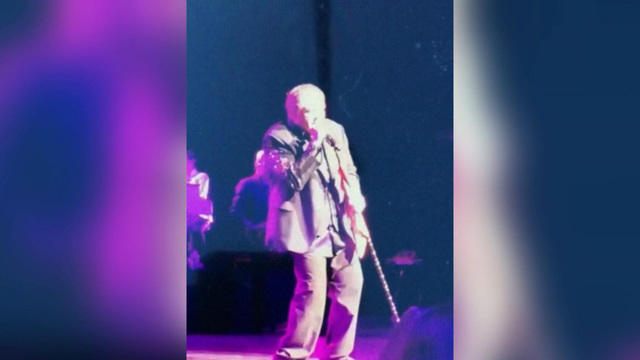 Meat Loaf Collapses On Stage Again Cbs News