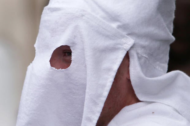 Disturbing photos of the modern-day Ku Klux Klan 