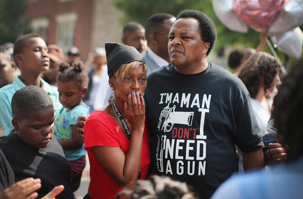 Chicago Gun Violence Chicagos Alarming Gun Violence Pictures Cbs News