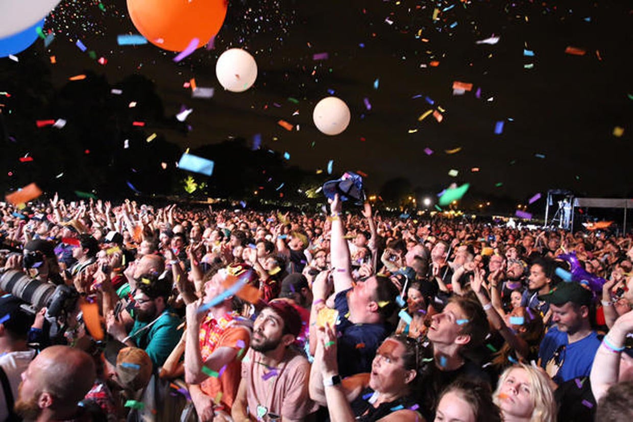 Chicago Riot Fest 34 Chicago's punk/rock Riot Fest CBS News