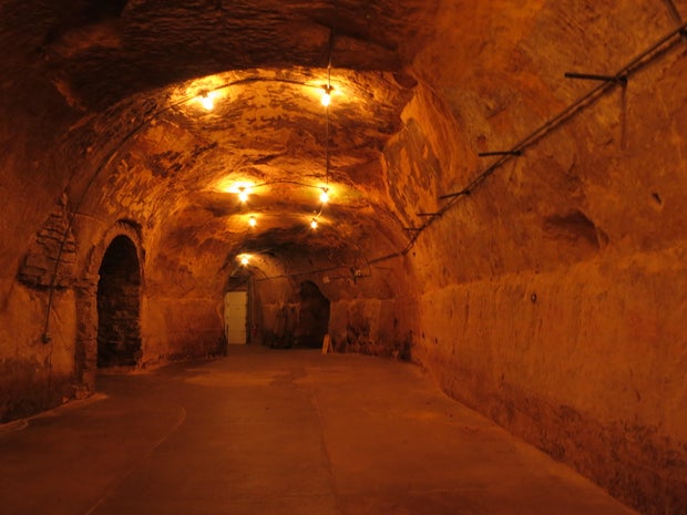 minnesota-wabasha-street-caves.jpg 