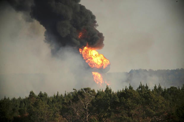 2016-11-01t035057z-117988860-s1beukgjmvac-rtrmadp-3-pipeline-blast-alabama.jpg