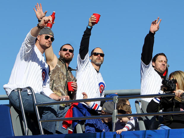 chicago-cubs-world-series-parade-gettyimages-621089724.jpg 