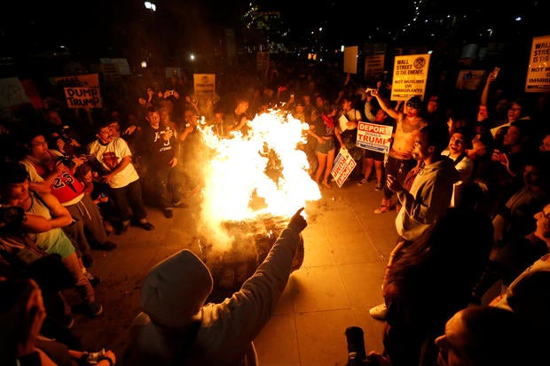 2016-11-10t063950z-347625462-s1aeulzeugaa-rtrmadp-3-usa-election-protest.jpg