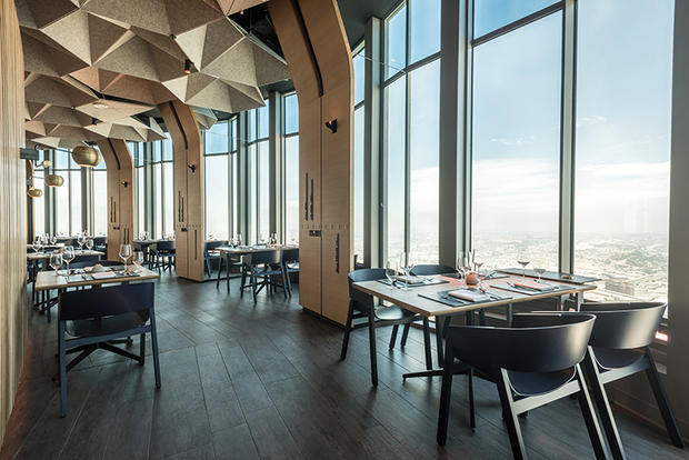 71 above - bar lounge - VERIFIED dining-daylight 
