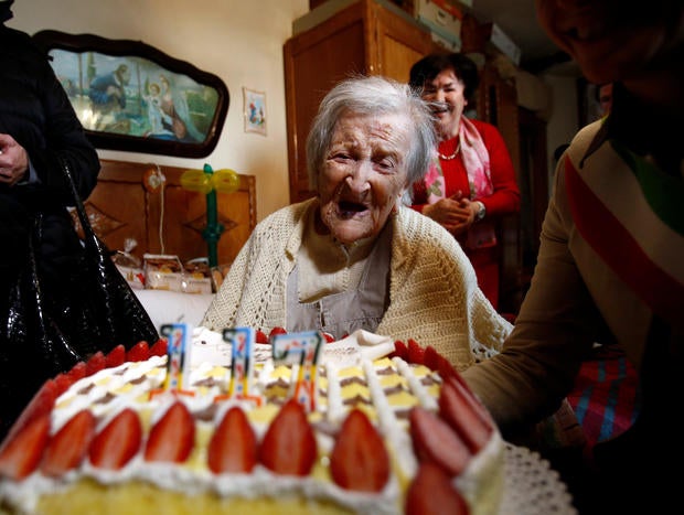 2016-11-29t143454z-2009182877-rc129226e730-rtrmadp-3-italy-oldest-woman.jpg
