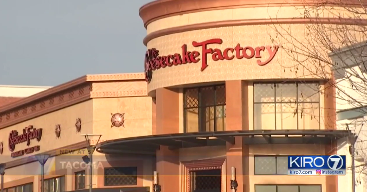 Anti-vax protest at a Cheesecake Factory ends in 6 arrests