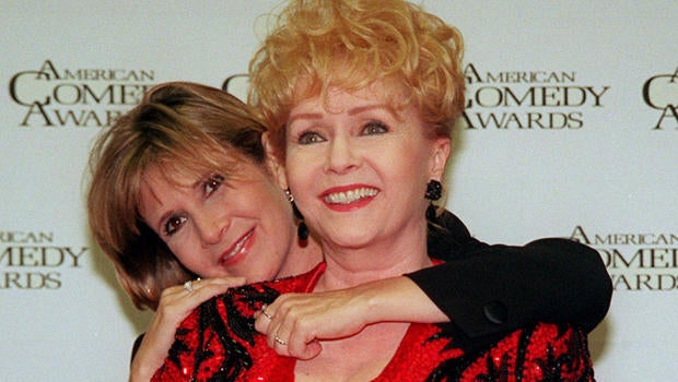 carrie-fisher-debbie-reynolds-620-ap-9702090433.jpg