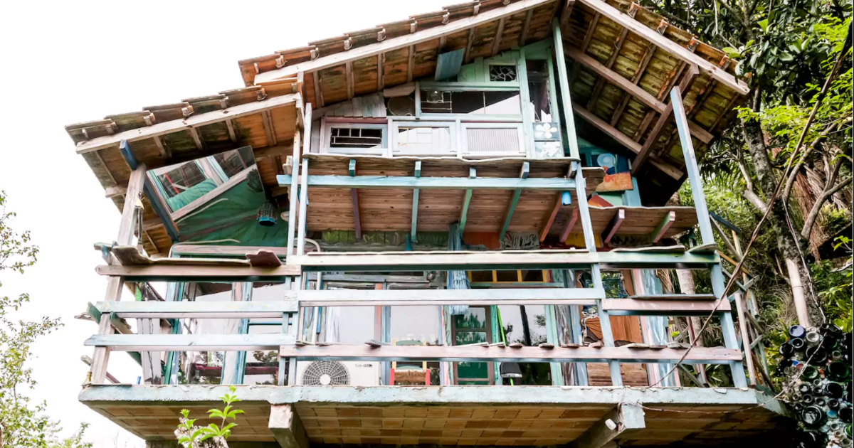 8 Homes Made From Recycled Materials, How To Build Wooden Garage Wall Shelves In Philippines