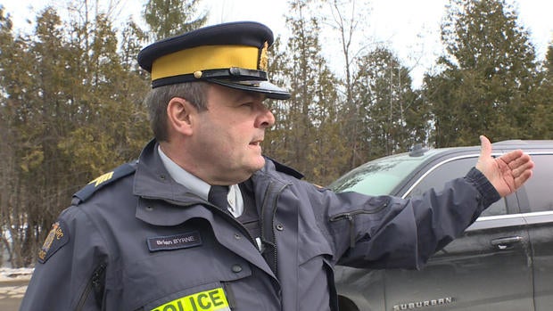 a23-duncan-canada-border-x-transfer5.jpg