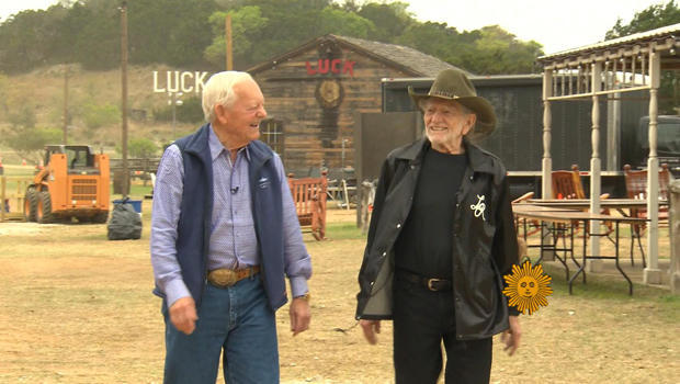 willie-nelson-and-bob-schieffer-luck-texas-620.jpg 