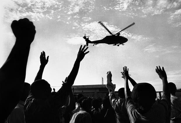 Pulitzer Prize-winning photographer Carol Guzy - CBS News