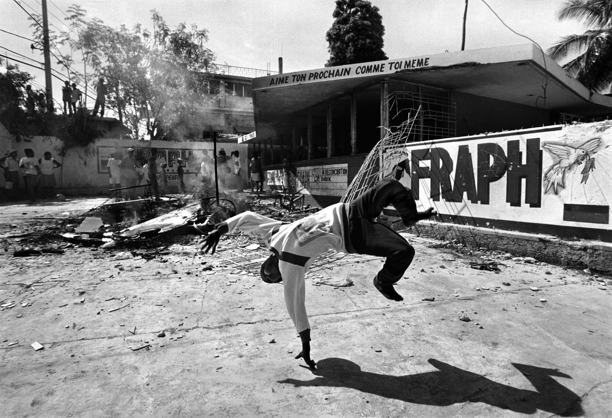 Pulitzer Prize Winning Photographer Carol Guzy Cbs News