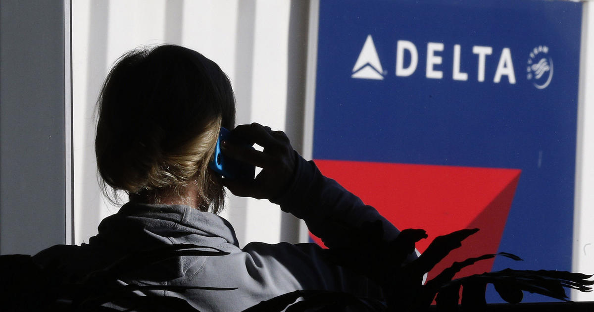 Three women charged for allegedly assaulting Delta Airlines employees – CBS News