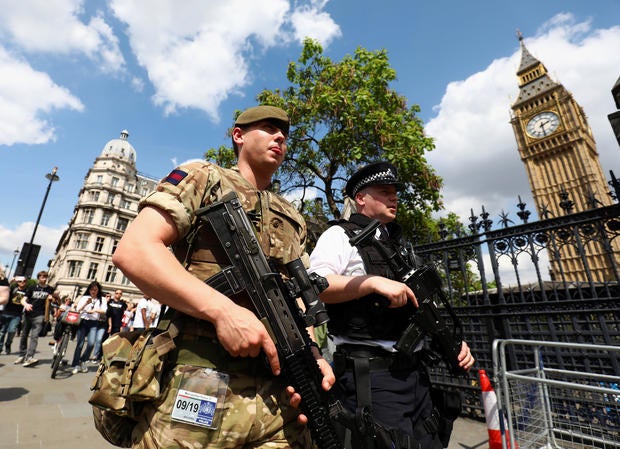 2017-05-24t141020z-741526680-rc1afb666400-rtrmadp-3-britain-security-manchester.jpg