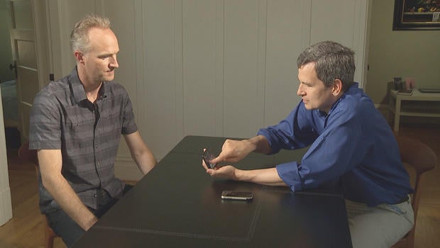 iphone-software-designer-bas-ording-david-pogue-620.jpg