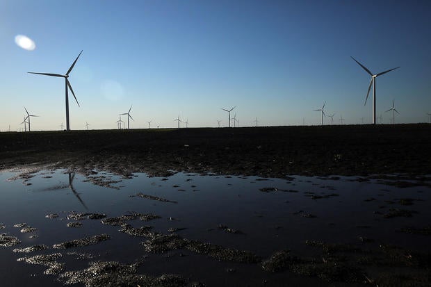 wind-gettyimages-467860706.jpg
