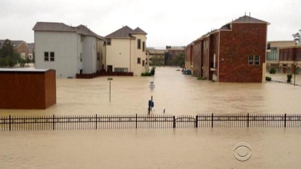170829-en-begnaud-flooded-apartment.jpg