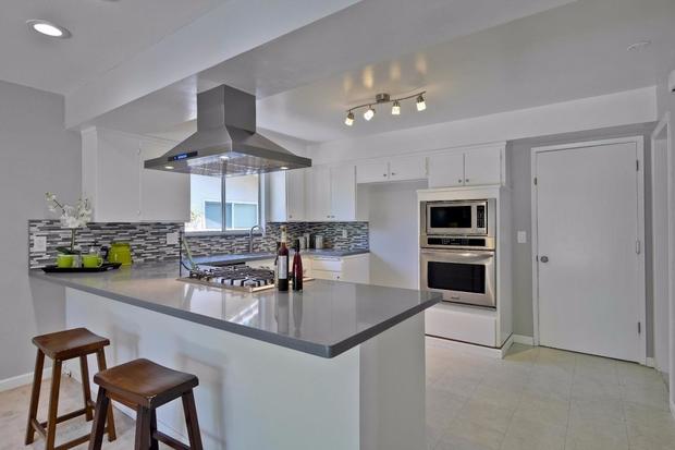 170913-sunnvale-home-listing-02.jpg