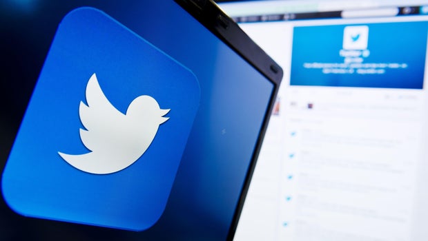 Twitter warns more of its users about Russian propaganda
