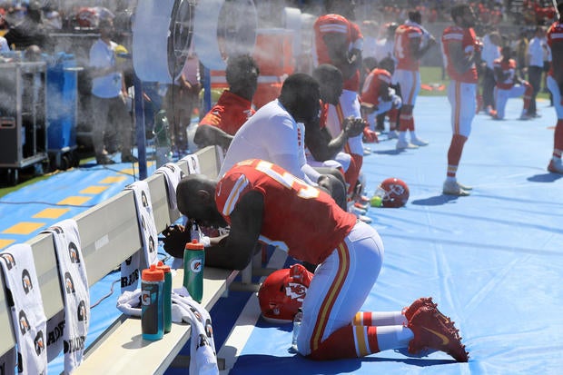 Kansas City Chiefs v Los Angeles Chargers