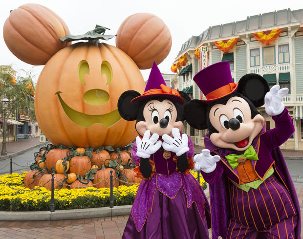 Mickeys Halloween Party 3-Scott Brinegar:Disneyland - Verified Ashley 