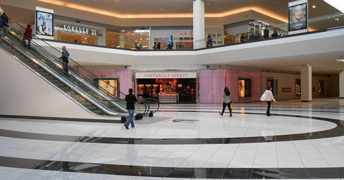 Naked Man Fights With Security Guard At Quakerbridge Mall 