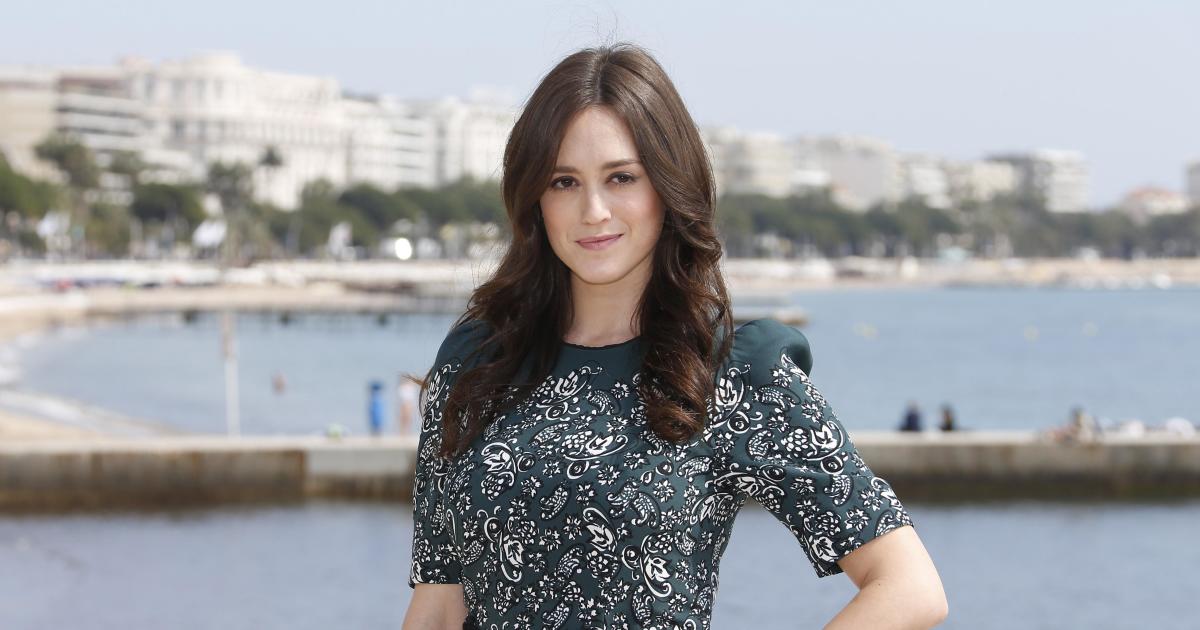 Actress Heather Lind accuses George H.W. Bush of inappropriate touching ...