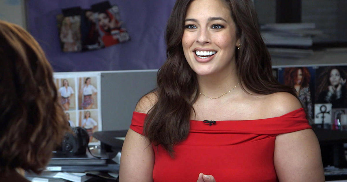 Ashley Graham A Supermodel Turning Heads As A Role Model Cbs News 2010