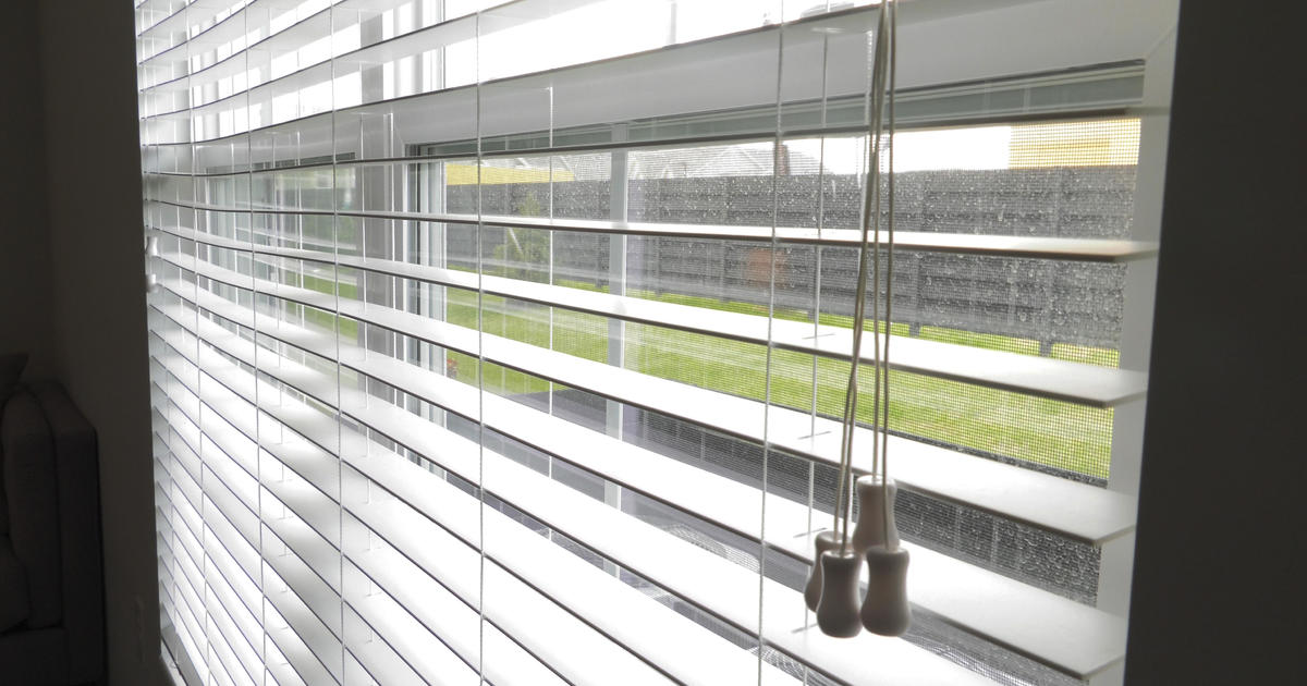 Window Blind Cords Can Be Deadly For Children Experts Warn CBS News   4 Cordedblind4 