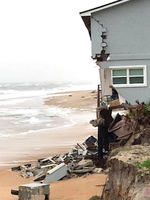 beach home collapse 11 