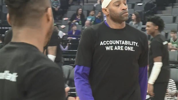 sac-kings-boston-celtics-stephon-clark-032518.jpg