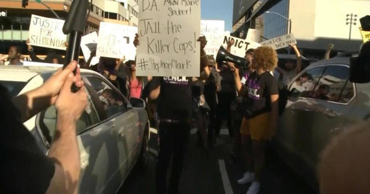Protests Over Sacramento Police Shooting Death Spread To New York Cbs News 4396