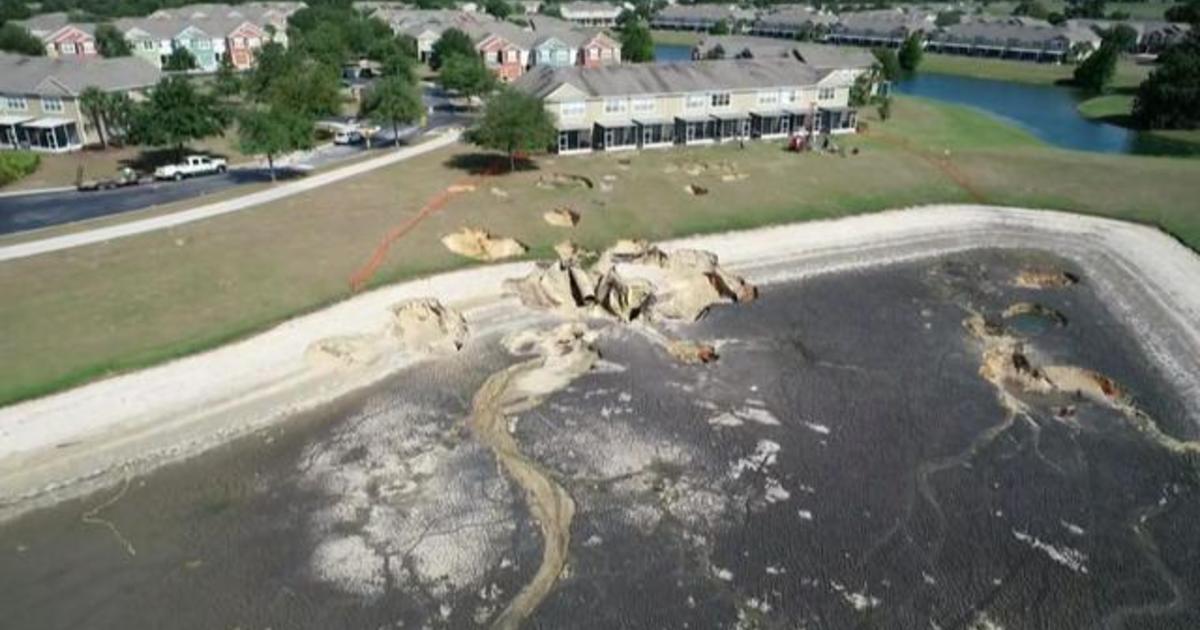 Sinkholes In Florida Force Evacuations Cbs News