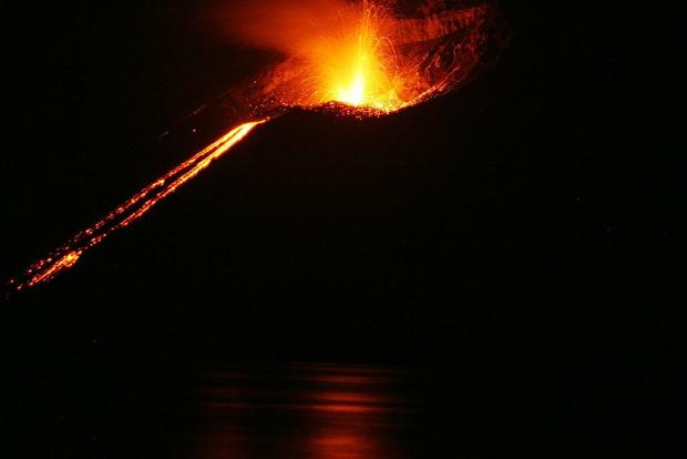 Nevado del Ruiz  Dangerous volcanoes around the world  Pictures  CBS News