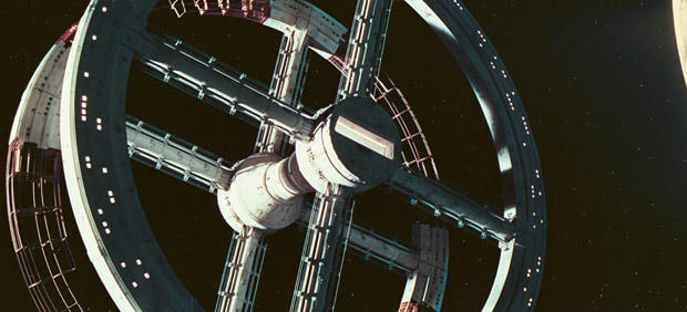 2001-a-space-odyssey-orbiting-space-station-620.jpg 