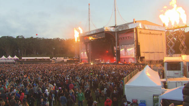 outside-lands-festival-crowd-620.jpg 
