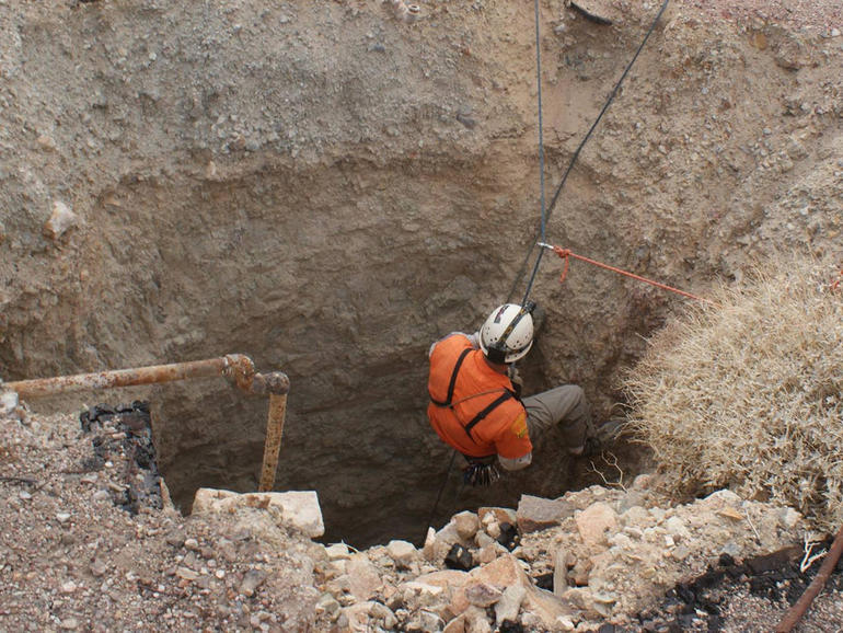 ncis-corwin-mine.jpg