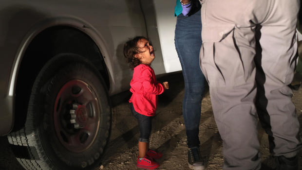 Border children: Immigrant families in crisis 