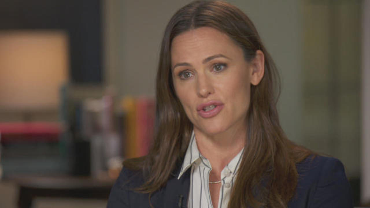 Jennifer Garner On The Farm And Away From Paparazzi Cbs News